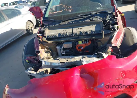 2023 Tesla Model Y Performance Dual Motor All-Wheel Drive z USA, uszkodzony, nr VIN 7SAYGDEF6PF603066